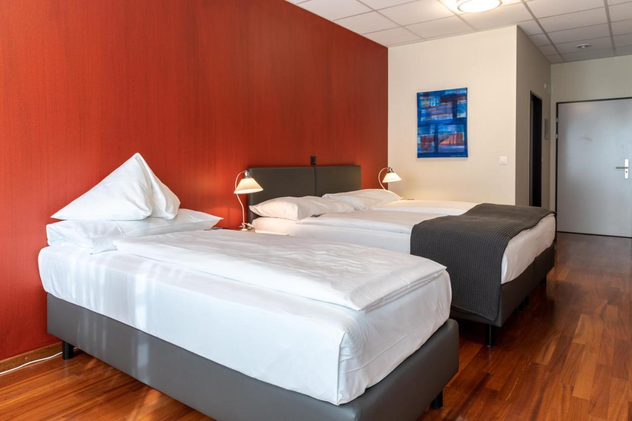Hotel ซัวร์ซี ภายนอก รูปภาพ