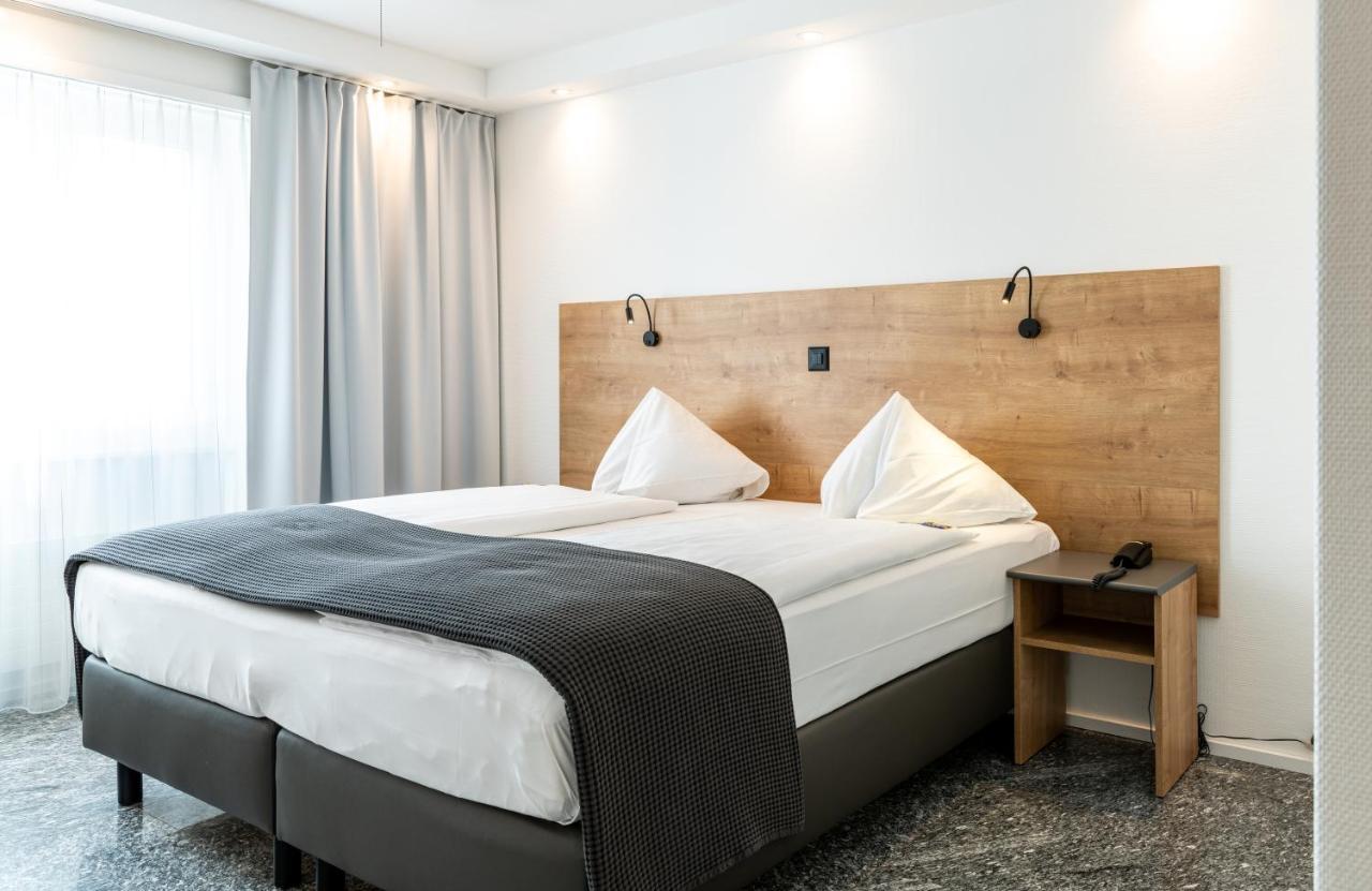 Hotel ซัวร์ซี ภายนอก รูปภาพ