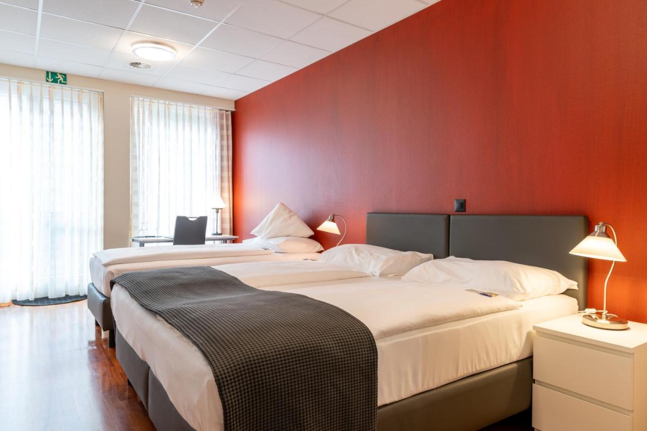Hotel ซัวร์ซี ภายนอก รูปภาพ